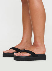 Therapy Vaycay Flats Black